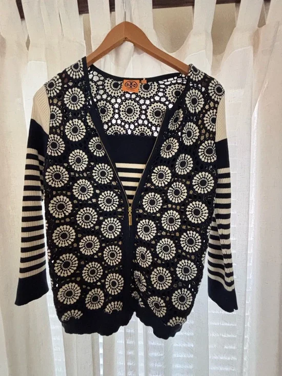 Tory Burch Navy and Cream Floral Zip Cardigan - Picture 9 of 10